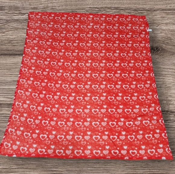 SOFT HEART LAP BLANKET - Picture 2 of 3